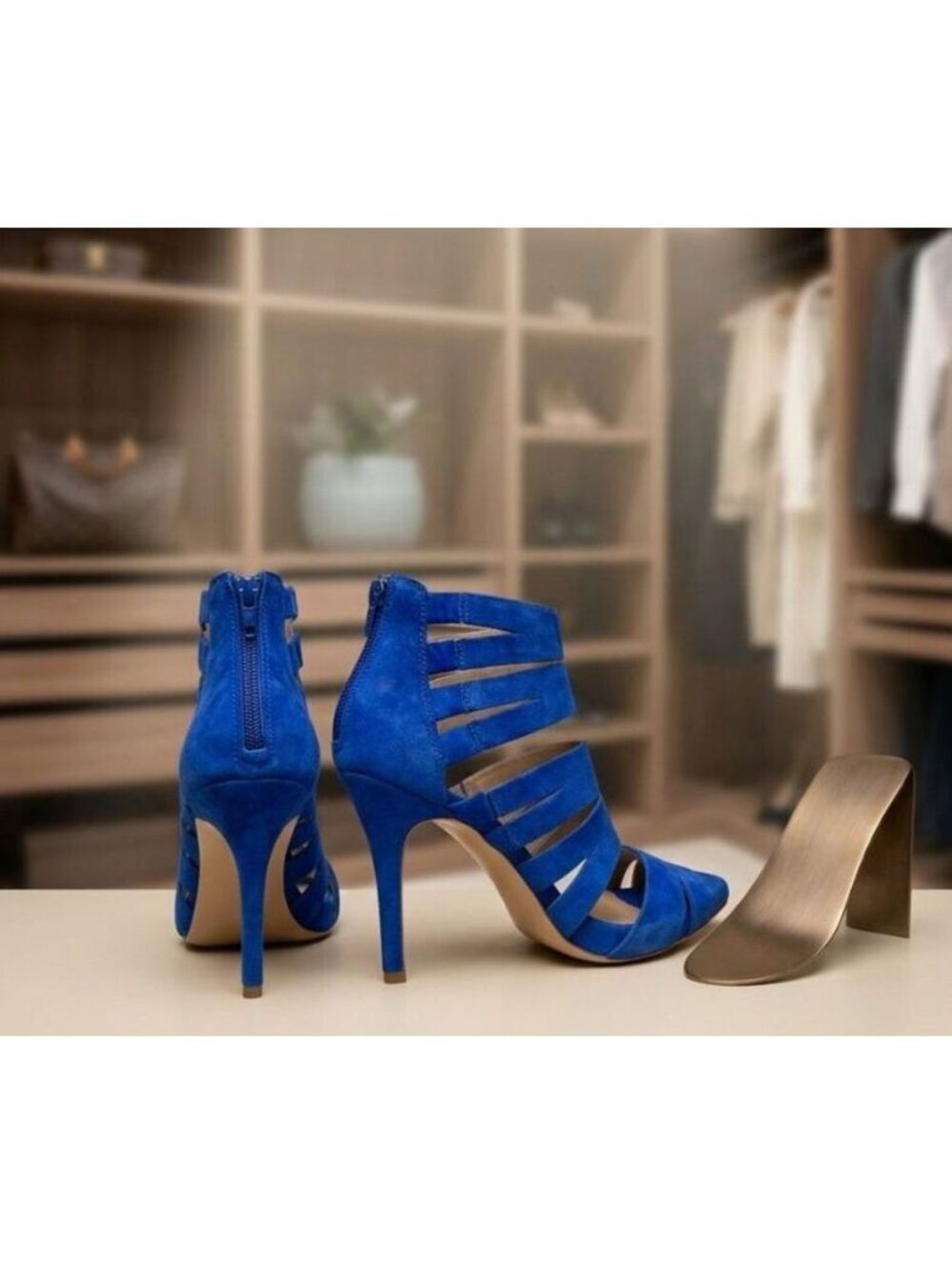BCBG Generation Gladiator Open Toe in Blue Suede Sz-8